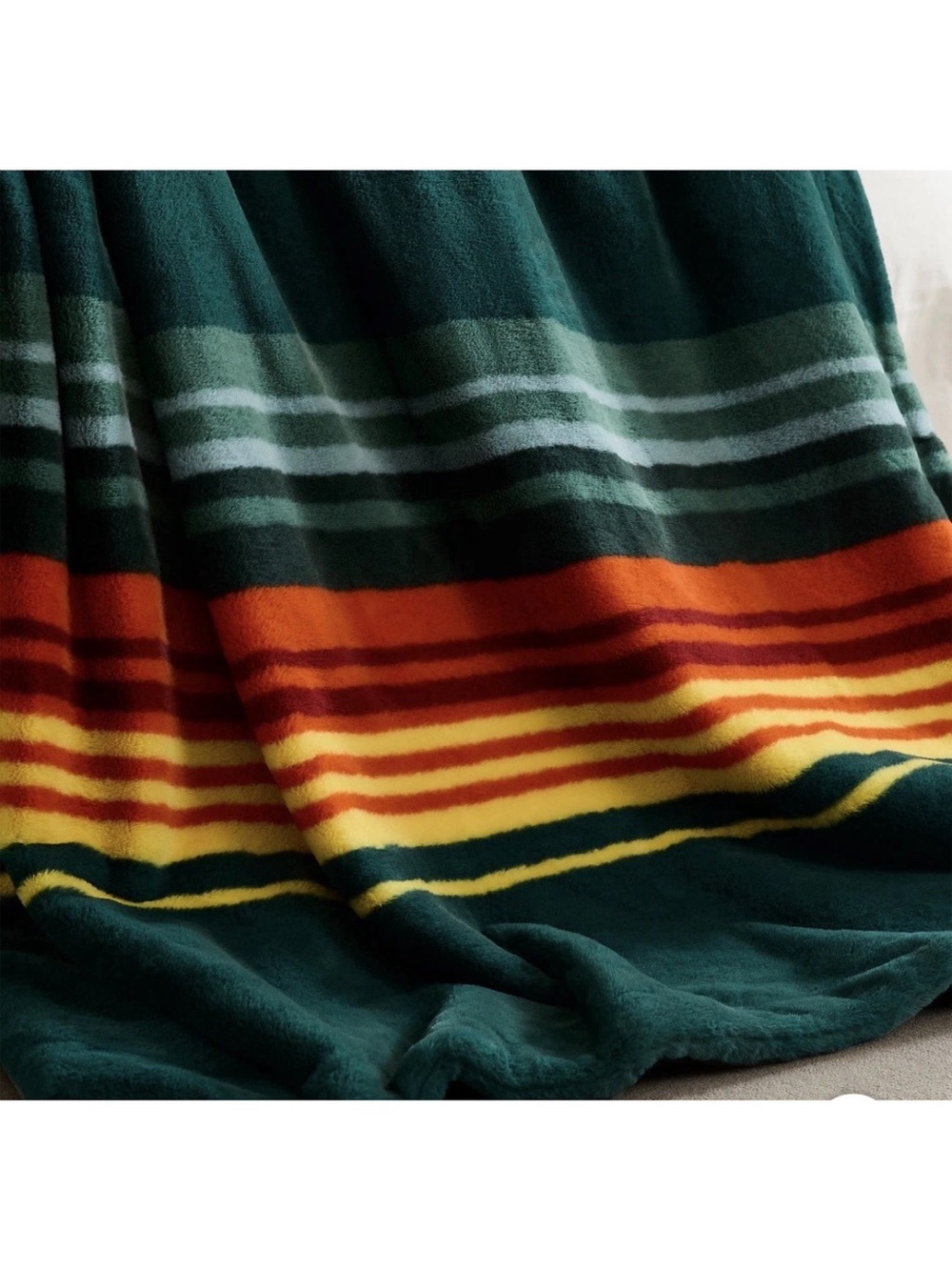Pendleton Faux Fur Soft Luxe Blanket Queen Hazel Creek - Picture 2 of 10